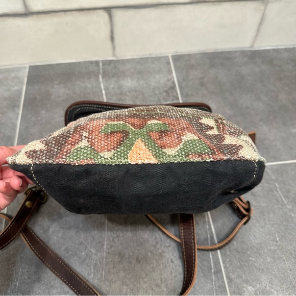 Myra bag crossbody tan gray leather boho woven western southwest canvas - Picture 4 of 10